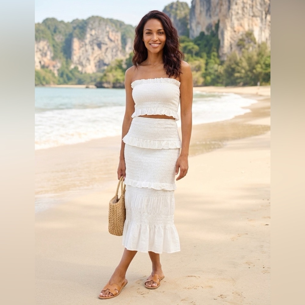 Gianni Bini Ivory Ruffled Strapless one piece Dress
